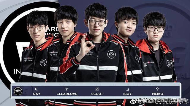 两队都在比 两队都在比