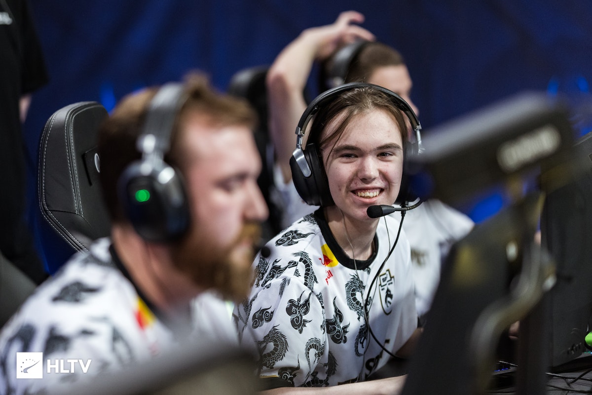 由于球队中 由于球队中