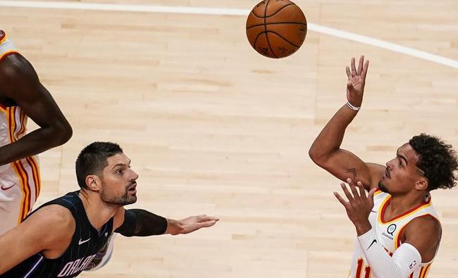 他们游走于 他们游走于