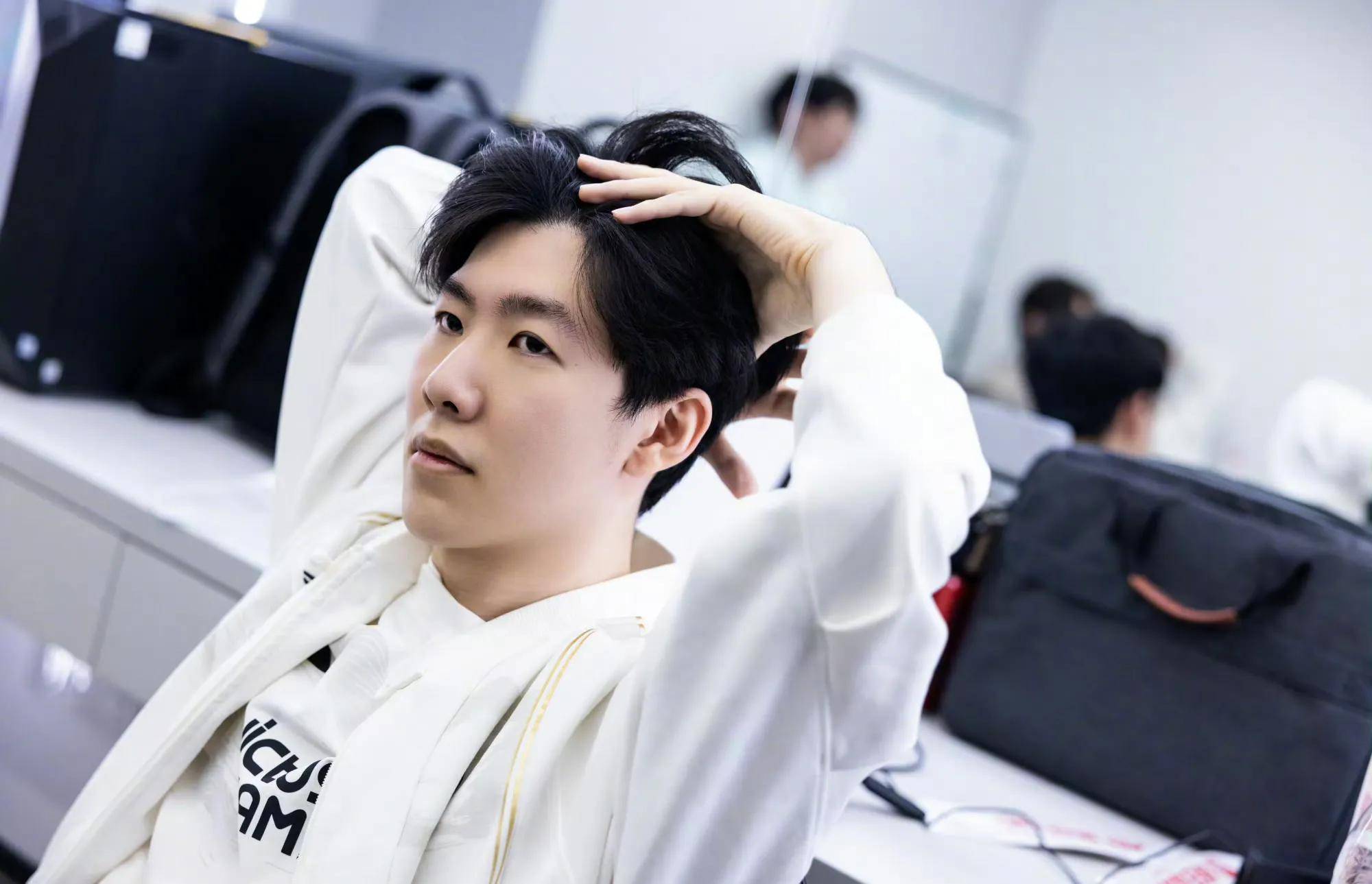 仅来自于公 仅来自于公